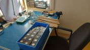 Fertiggestellt wurden die Unterlegplatten für die Module im Ausstellungsraum, um das um 2 cm variierende Raumniveau auszugleichen. Image
